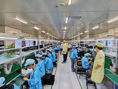 蘇寧拼購助力老人機企業(yè)轉(zhuǎn)型“革命” 拼拼工廠帶來多方共贏，開啟智能產(chǎn)品銷售新篇章